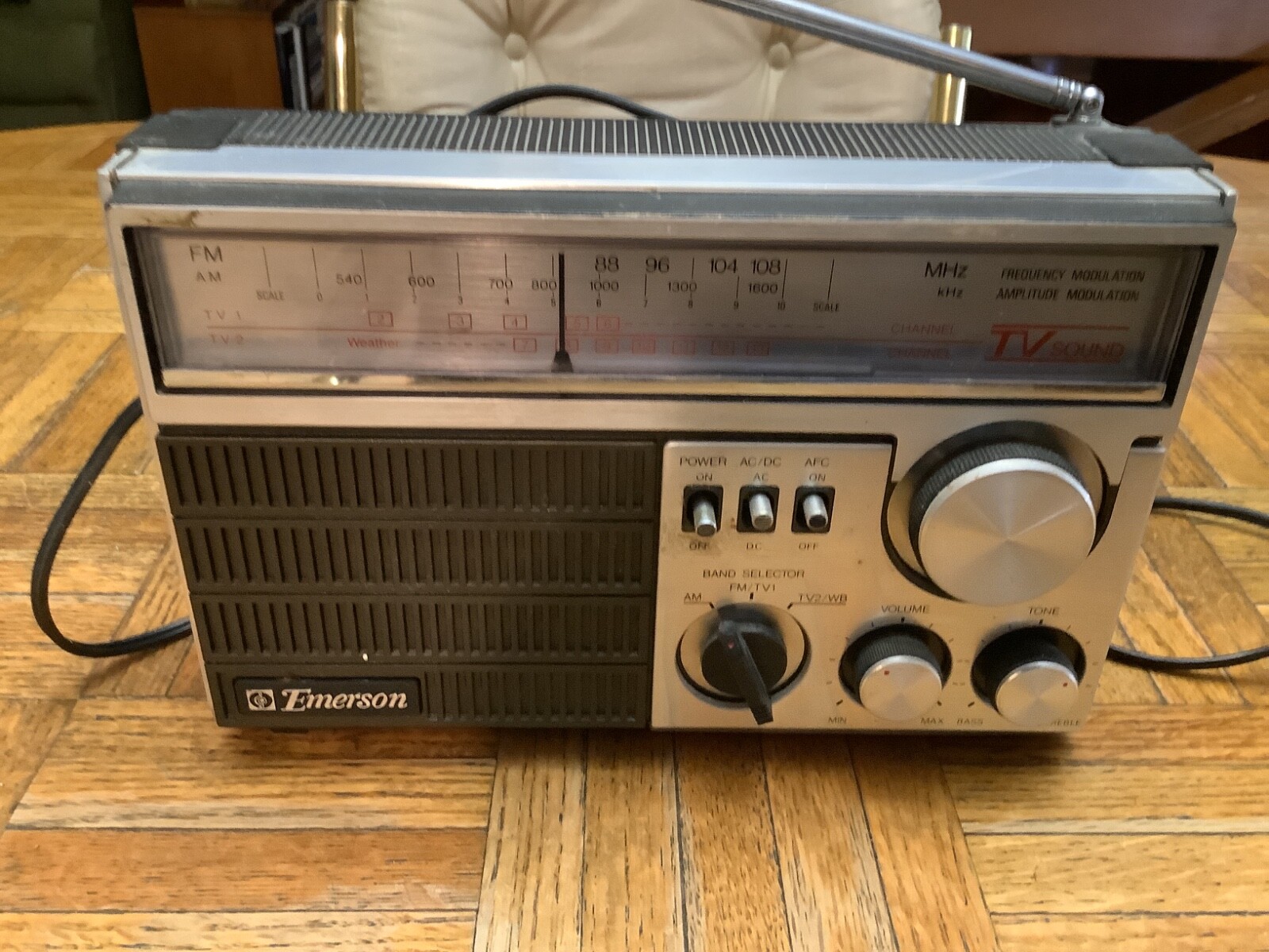 Vintage radio lots – CHOOSE ONE – from 4 family estates