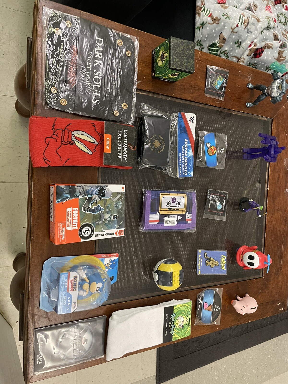 Universal Loot Crate Lot