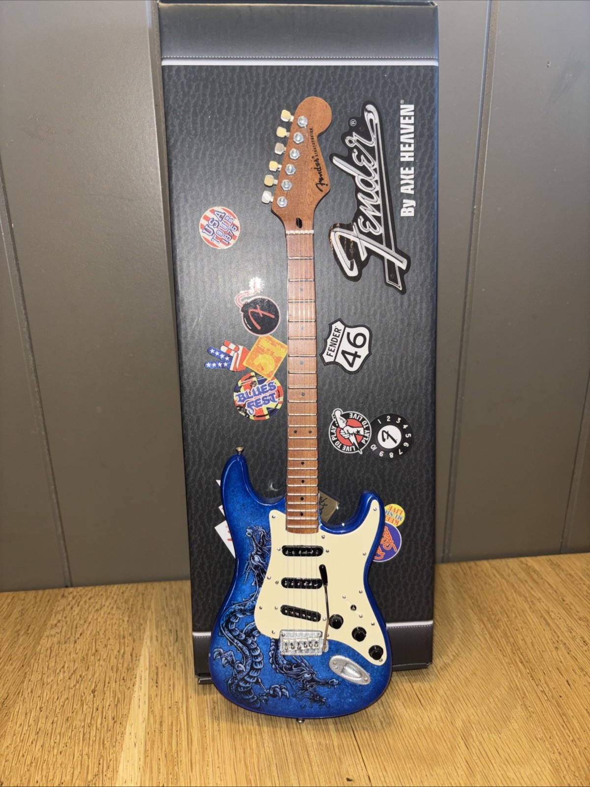 AXE HEAVEN DL-573 Licensed David Lozeau Fender The Dragon NIB
