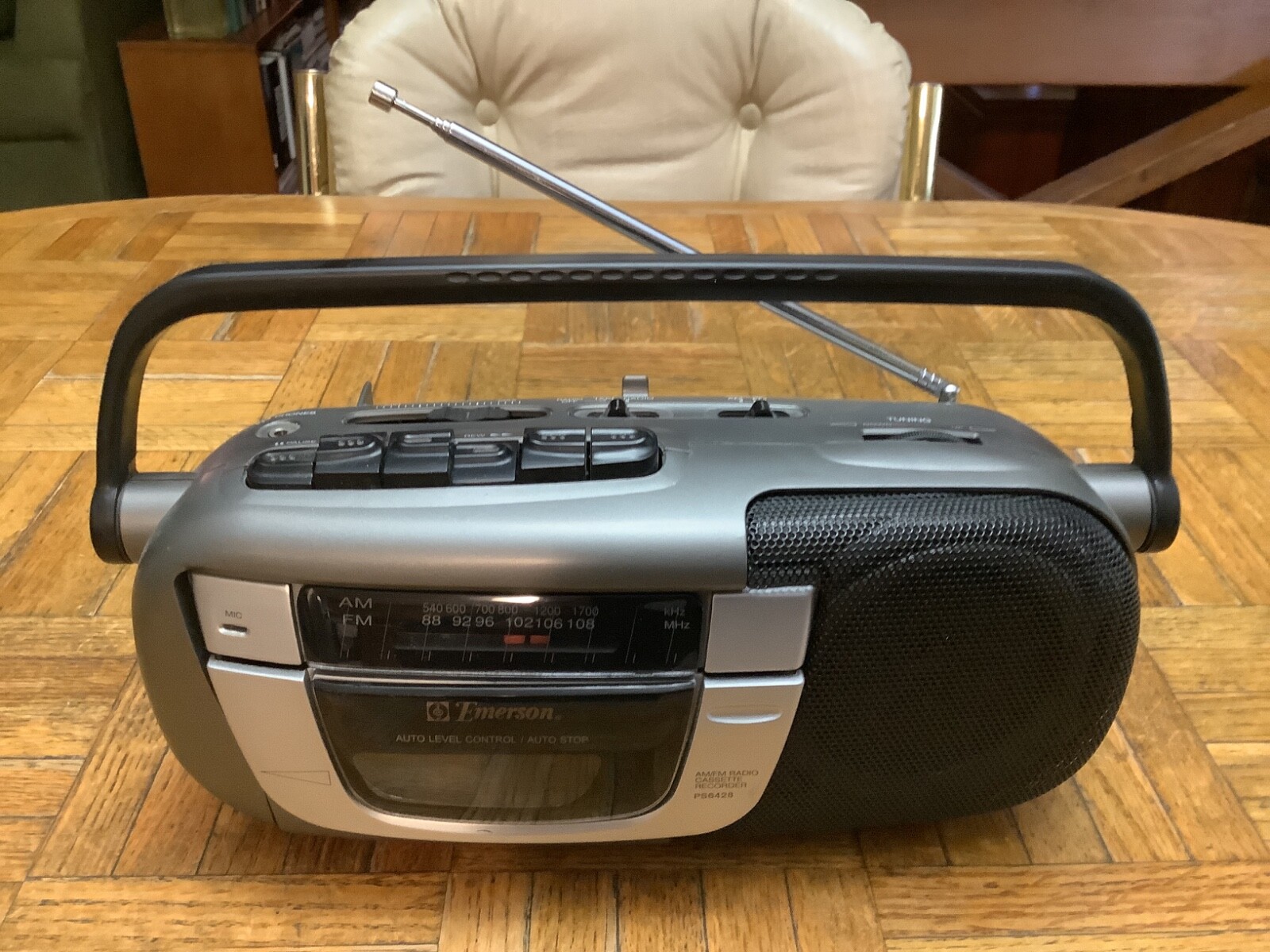 Vintage radio lots – CHOOSE ONE – from 4 family estates